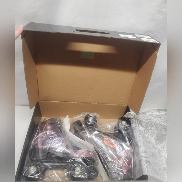 Nwt Dollskill Currenr Mood Black Roller Skates with Artistic Design - Picture 3 of 3